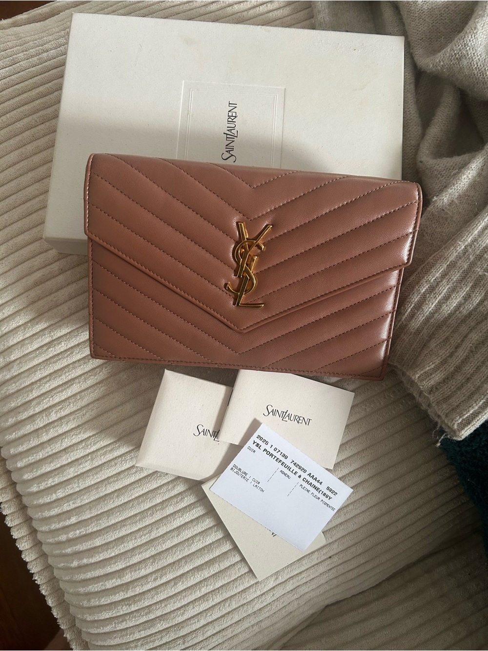 Saint Laurent Quilted Clutch in Dusty Rose with Gold YSL Hardware 100% authentic - Picture 8 of 8